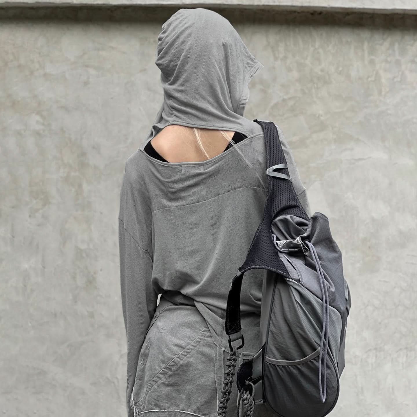 Effortless Fall Edge: Deconstructed Cut-Out Hoodie Top – Cozy & Chic Long Sleeve