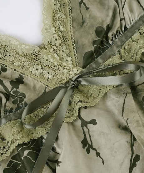 Enchanted Woodland Floral Cami Top - Chic Lace V-Neck & Beaded Straps for Fall