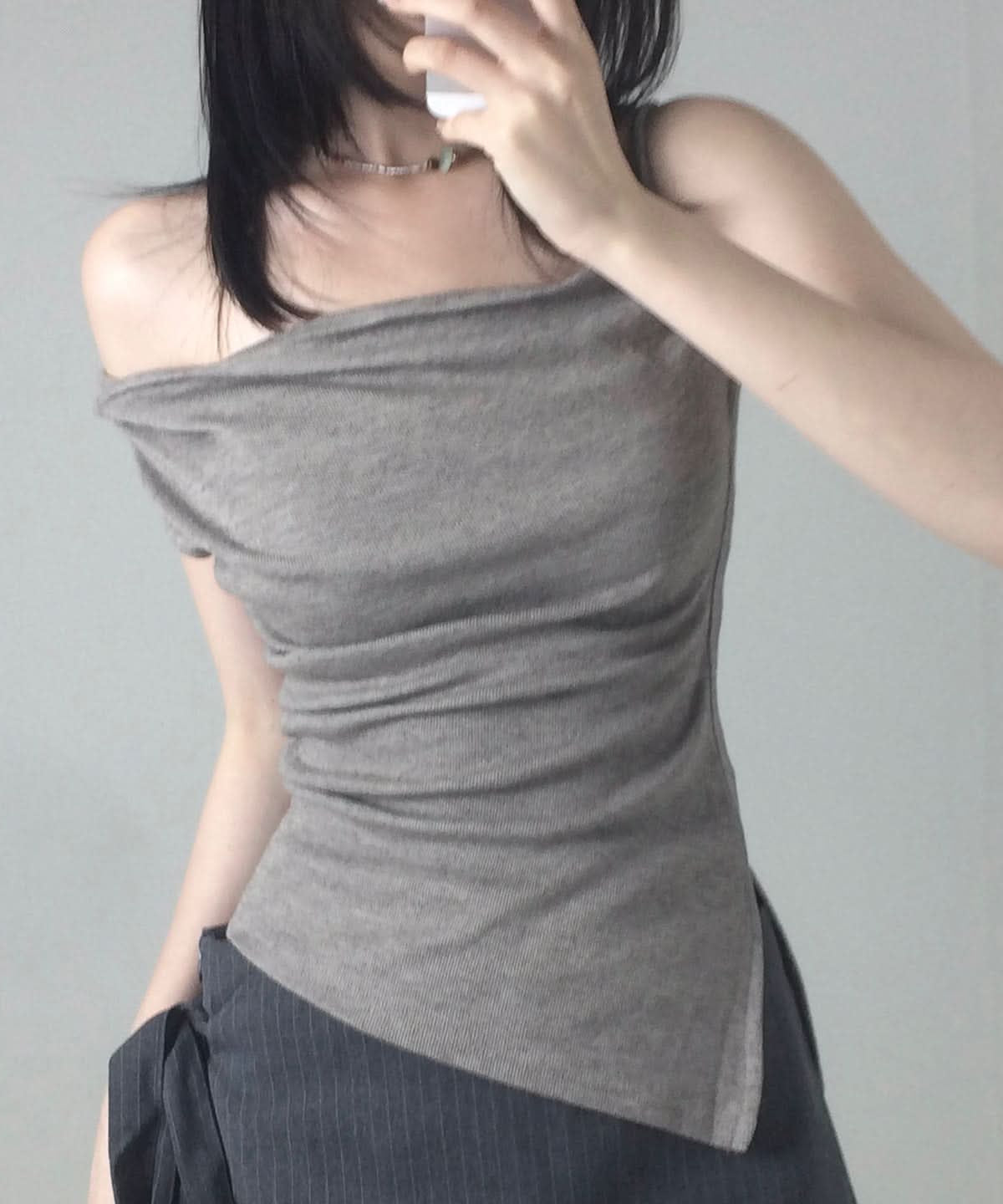 Effortless Fall Chic: Luxe Cowl Neck Sleeveless Knit Top with Modern Side Slit