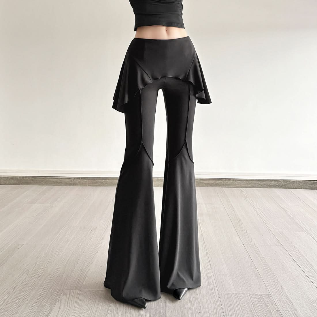 Chic Ruffle Waist High-Waisted Flare Pants - Black Fall Statement Piece