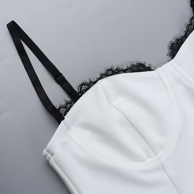 Elegant White Sweetheart Bustier Top with Black Lace Trim – Fall & Holiday Season Essential
