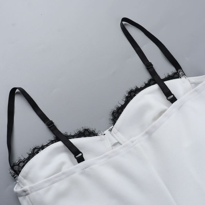 Elegant White Sweetheart Bustier Top with Black Lace Trim – Fall & Holiday Season Essential