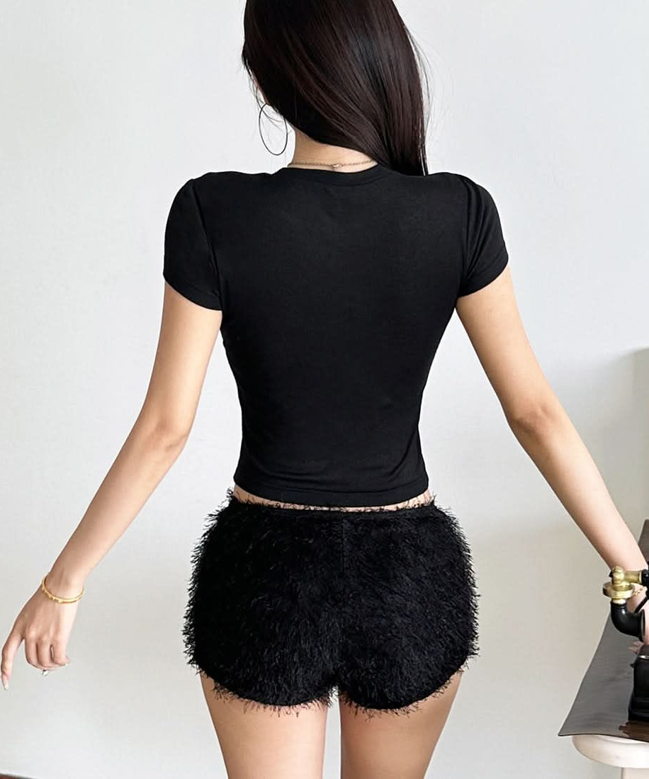 Edgy Y2K Graphic Crop Top - Chic Black Tee for Fall Street Style