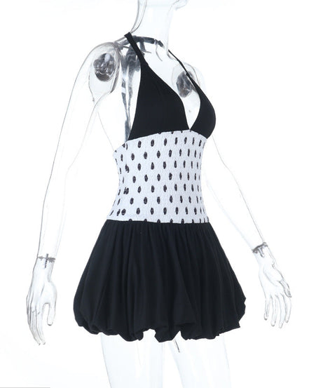 Effortless Chic: Polka Dot Halter Mini Dress - Flattering Smocked Waist for Fall Getaways & Date Nights