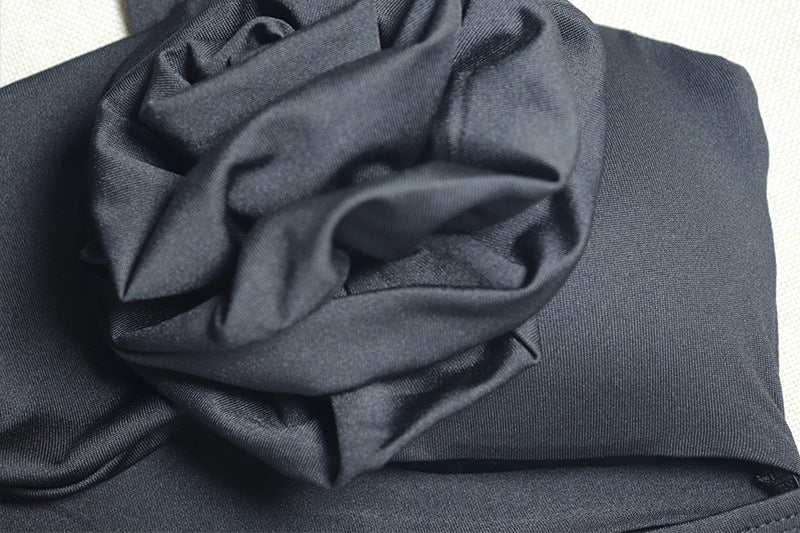 Chic Black Halter Cut-Out Maxi Gown with Rose Appliques – Your Ultimate Holiday Party & NYE Statement Piece