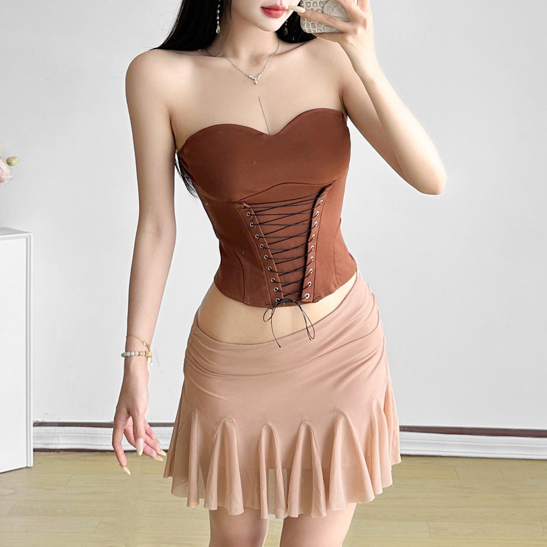 Fall Glam: Black Sweetheart Lace-Up Corset Top - Trendy Strapless Bustier for Nights Out