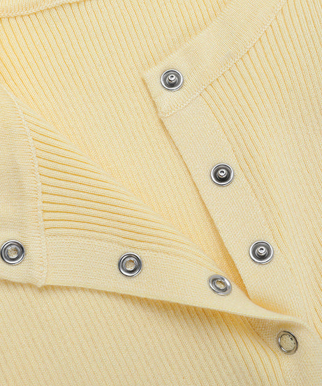 Buttercream Bliss: Chic Ribbed Snap-Front Cardigan Top with Thumbholes - Cozy Fall Essential