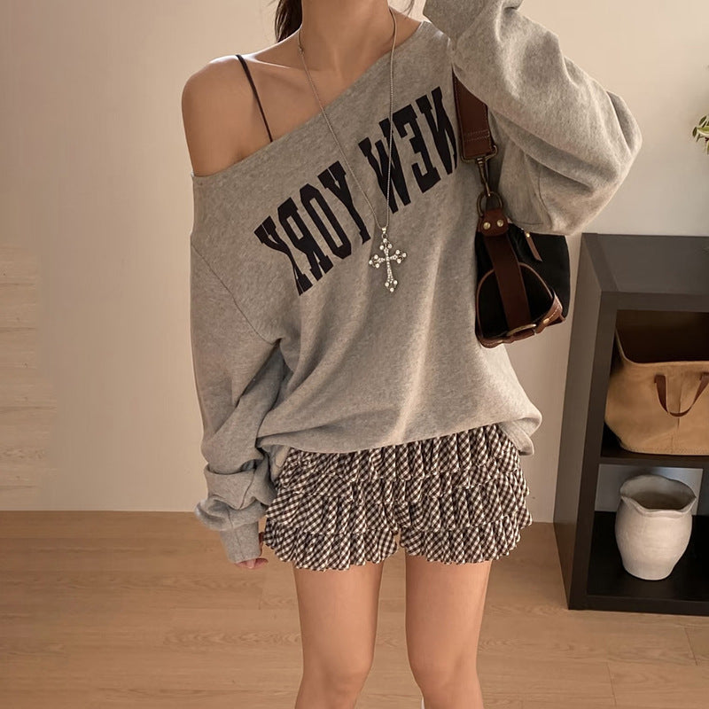 Cozy Chic 'NEW YORK' Off-Shoulder Sweatshirt – Your Essential Fall Style Statement