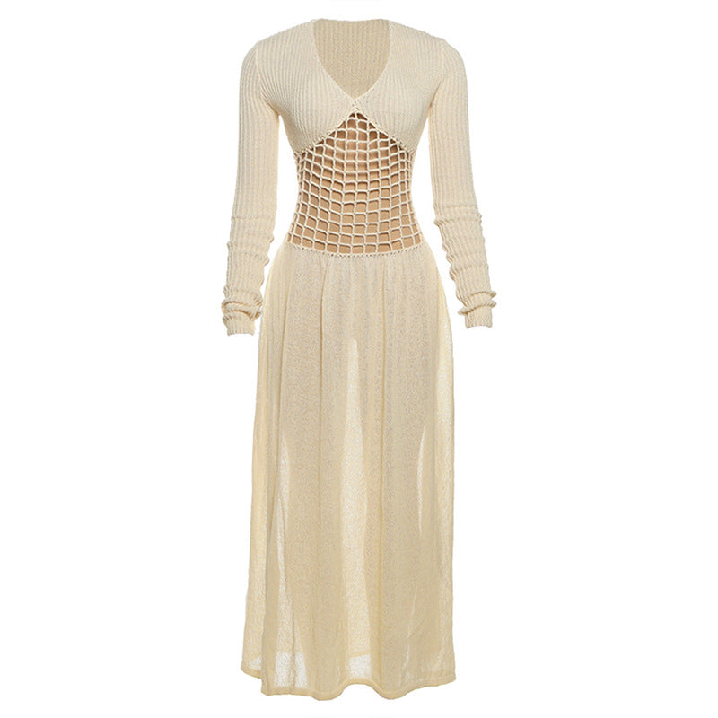 Autumn Resort Chic: V-Neck Knit Cut-Out Maxi Dress – Your Effortless Fall Getaway & Statement Piece