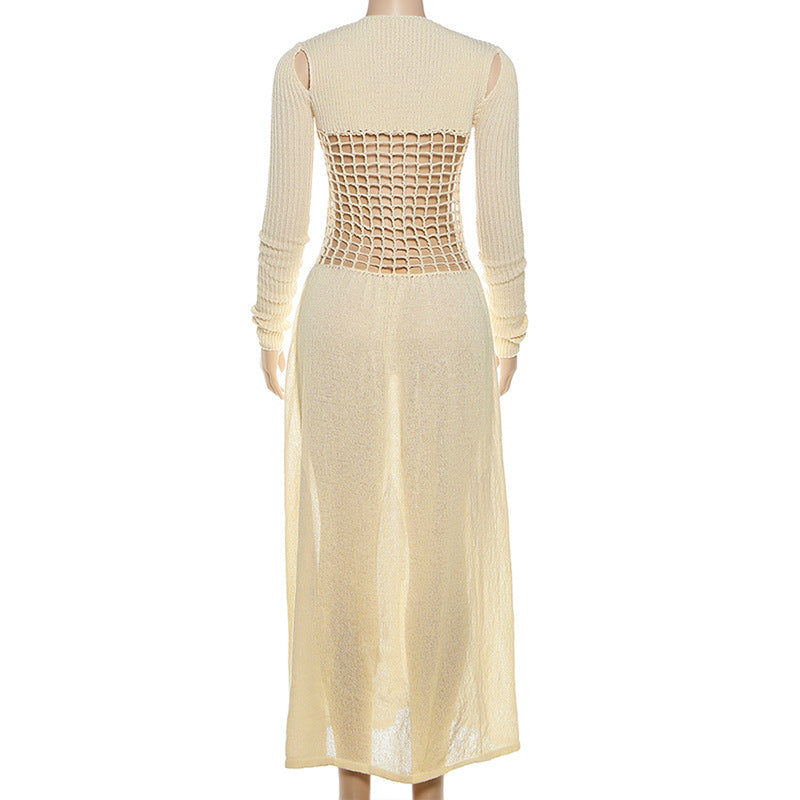Autumn Resort Chic: V-Neck Knit Cut-Out Maxi Dress – Your Effortless Fall Getaway & Statement Piece