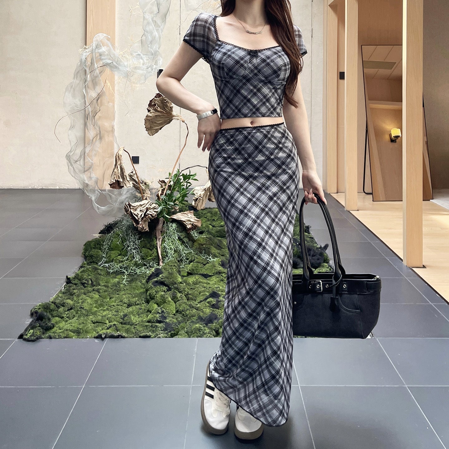 Fall Plaid Chic: Trendy Bowknot Crop Top & Maxi Skirt Co-ord Set – Your Autumn Style Essential