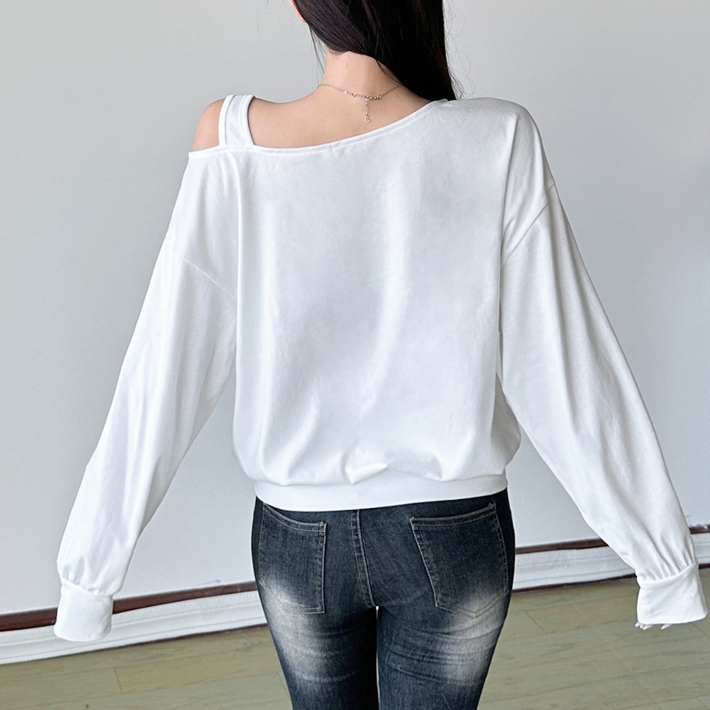 Effortless Fall Chic: 'Everything 85' Cold Shoulder Long Sleeve Cotton Top
