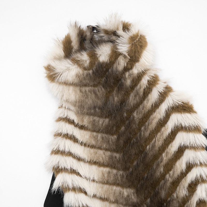 Glamorous Chevron Faux Fur Halter Top: Backless Style for Fall & Winter Celebrations