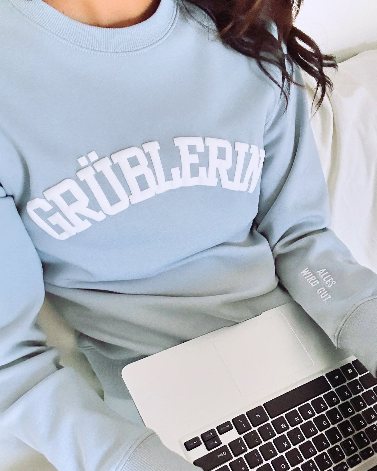 The Grüblerin 'Everything Will Be Okay' Sweatshirt – Your Cozy Fall Comfort & Self-Care Essential