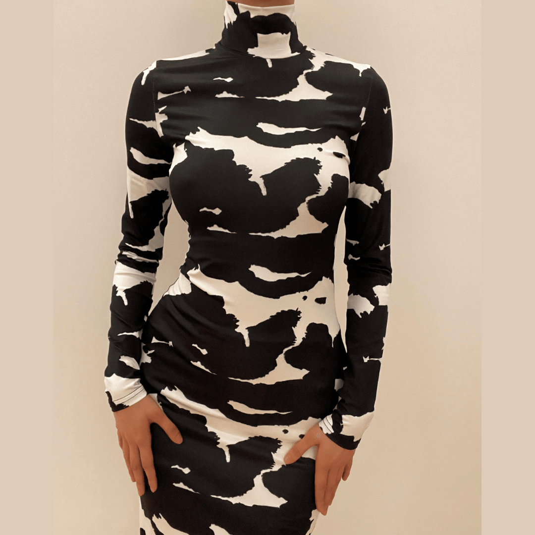 Chic Abstract Print Turtleneck Midi Dress – Your Fall Style Essential