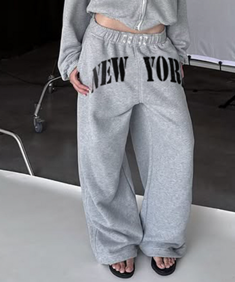 Iconic NYC Style: Black 'NEW YORK' Graphic Wide-Leg Lounge Pants – Fall Fashion Essential