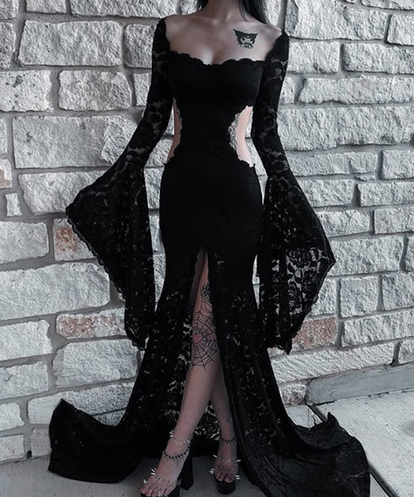 The Raven's Veil: Gothic Lace Off-Shoulder Maxi Gown with Dramatic Bell Sleeves & Seductive Thigh Slit – Halloween & Fall Ready
