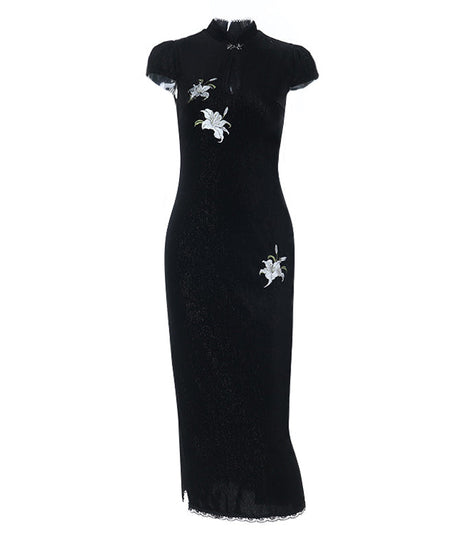 Mystical Gothic Velvet Cheongsam Maxi Dress with Lily Embroidery - Hauntingly Elegant for Halloween & Fall Soirees