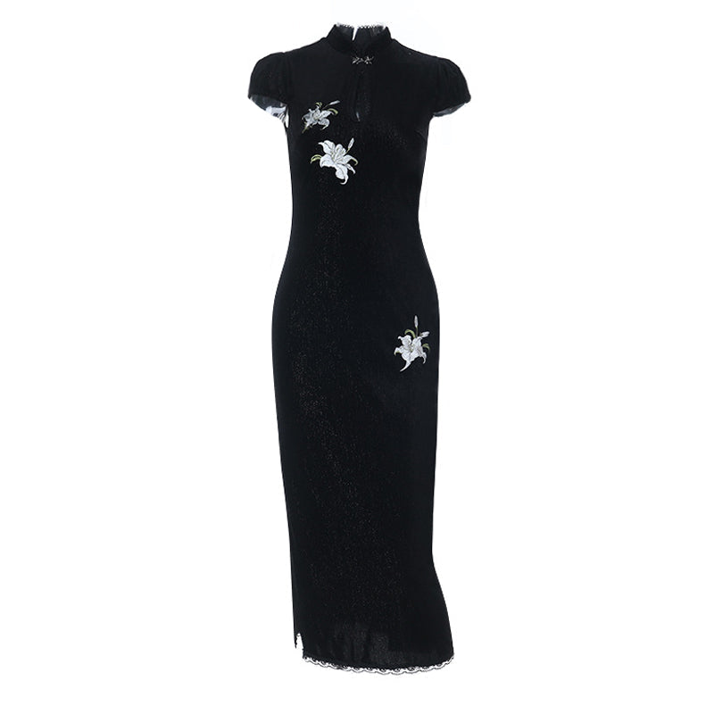 Mystical Gothic Velvet Cheongsam Maxi Dress with Lily Embroidery - Hauntingly Elegant for Halloween & Fall Soirees