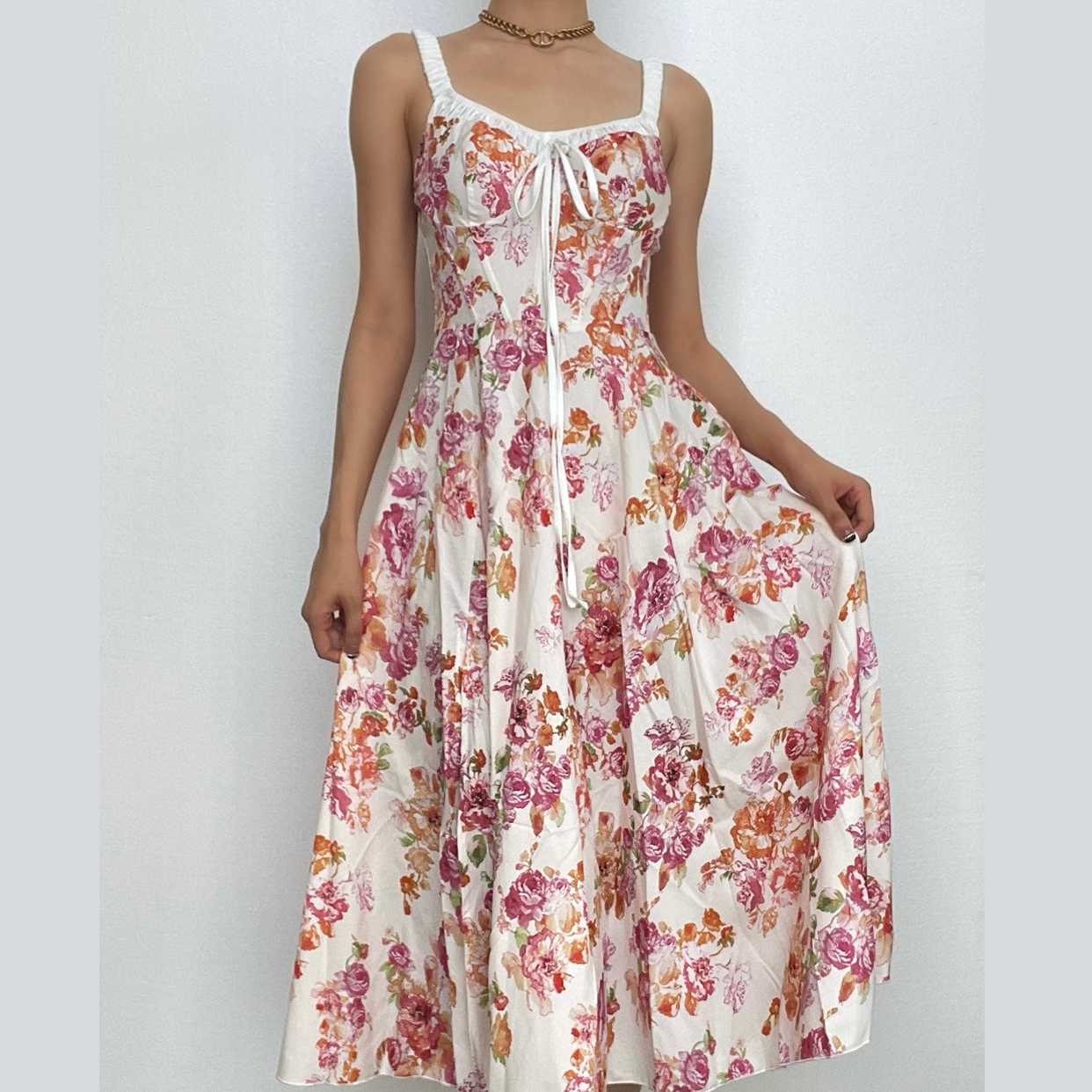 Enchanting Floral Ruched Midi Dress - Sweetheart Style for Fall Flair & Vacation Charm