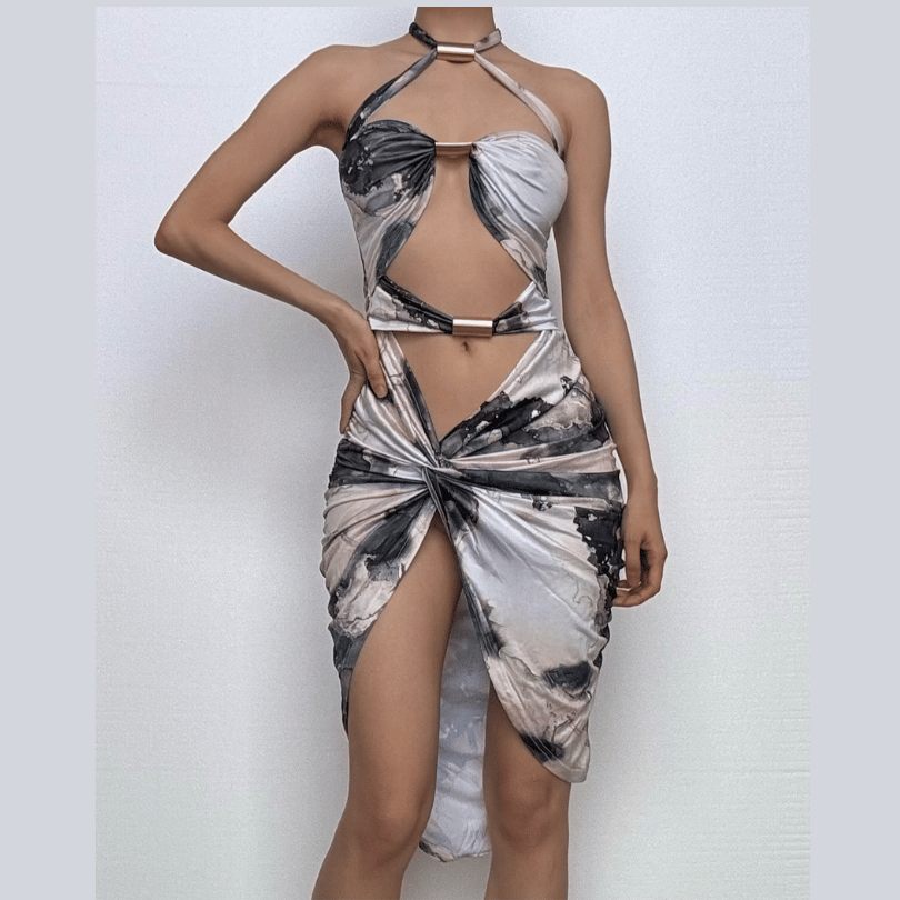 Statement Halter Cut-Out Midi Dress with Metallic Hardware – The Ultimate Fall Party Look