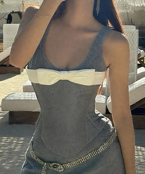 The 'Bow-Chic' Corset-Inspired Tank Top - Your Go-To for Fall Getaways & Layering