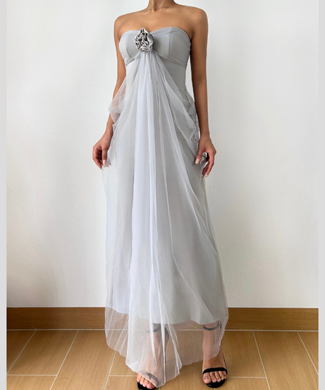 Elegant Strapless Mesh Maxi Dress with 3D Floral Appliqué – Your Go-To for Fall & Holiday Events