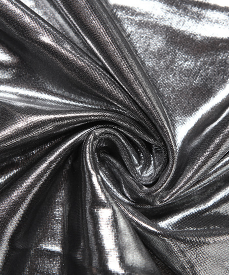 Radiant Metallic Halter Maxi Dress with Slit – Your Go-To for Festive Galas & New Year's Eve