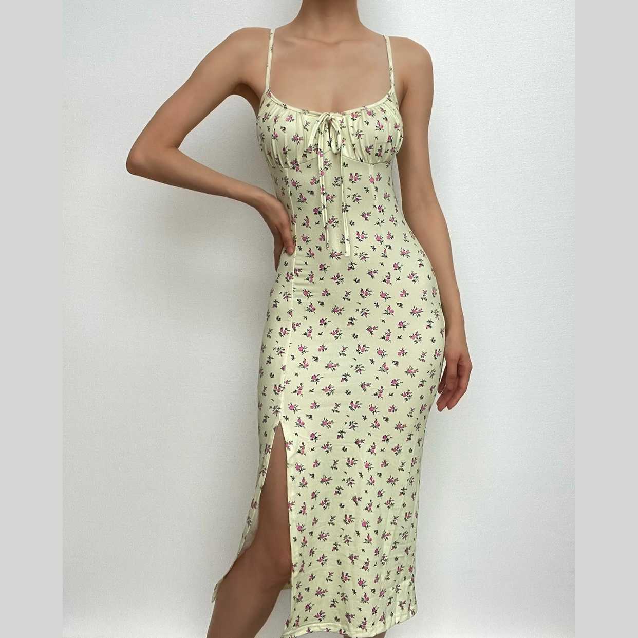 Romantic Blue Floral Midi Slip Dress with Slit - Sweetheart Neck, Perfect for Fall Dates & Resort Getaways