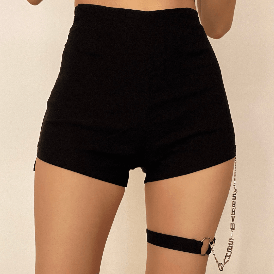 Edgy Chic High-Waisted Black Shorts with Detachable Letter Chain Garter – Your Fall & Halloween Party Essential