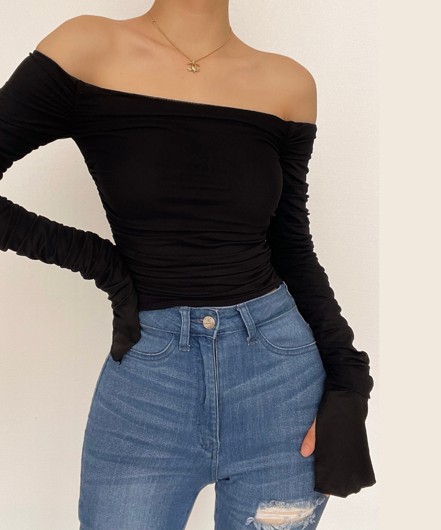 Chic Fall Nights: Black Off-Shoulder Ruched Crop Top with Slit Sleeves