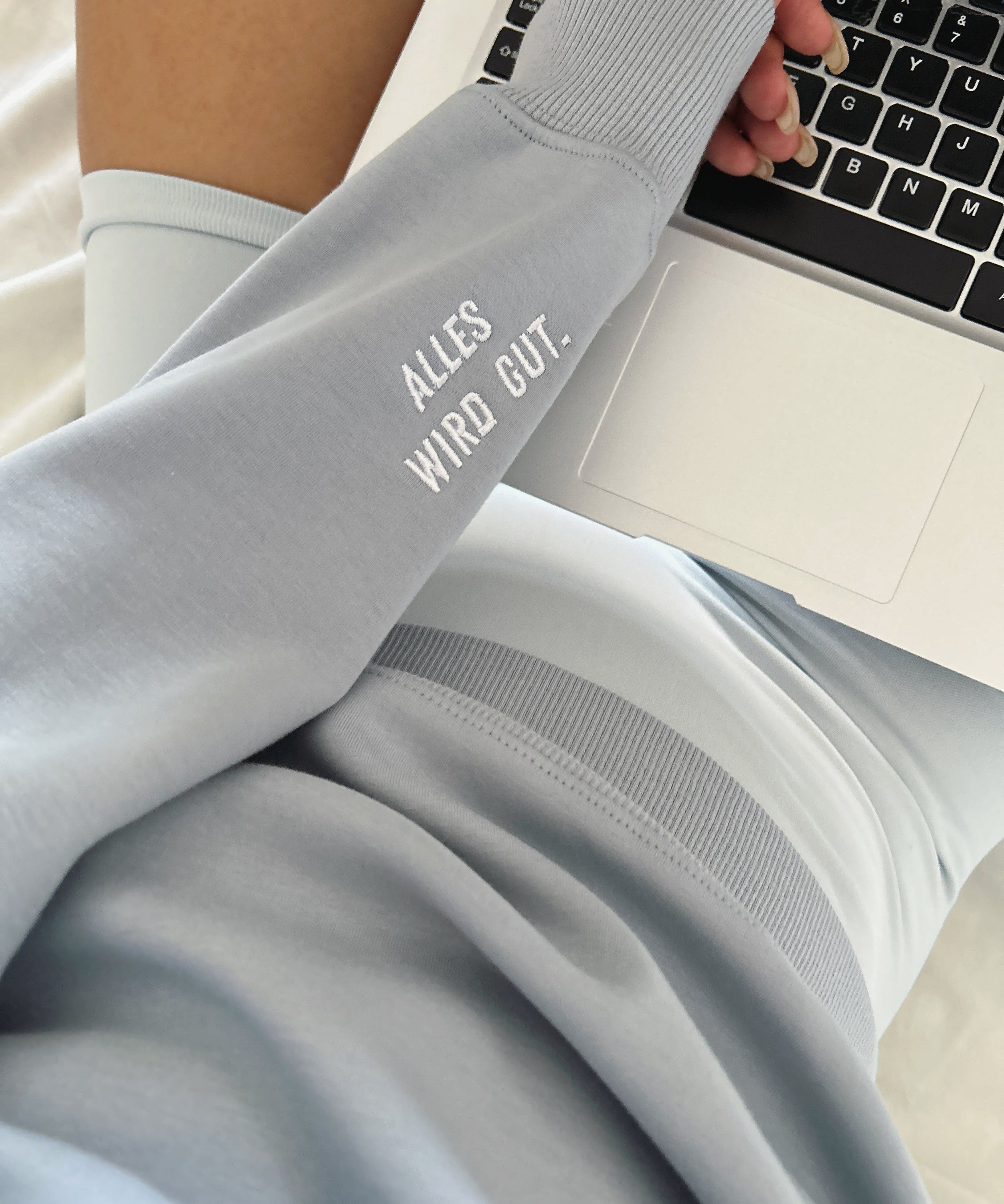 The Grüblerin 'Everything Will Be Okay' Sweatshirt – Your Cozy Fall Comfort & Self-Care Essential