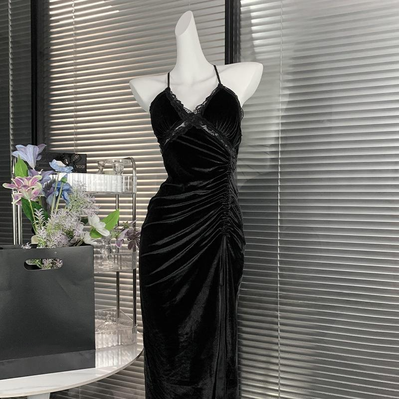 Elegant Black Velvet Ruched Maxi Dress with Lace Trim - Perfect for Fall & Holiday Parties