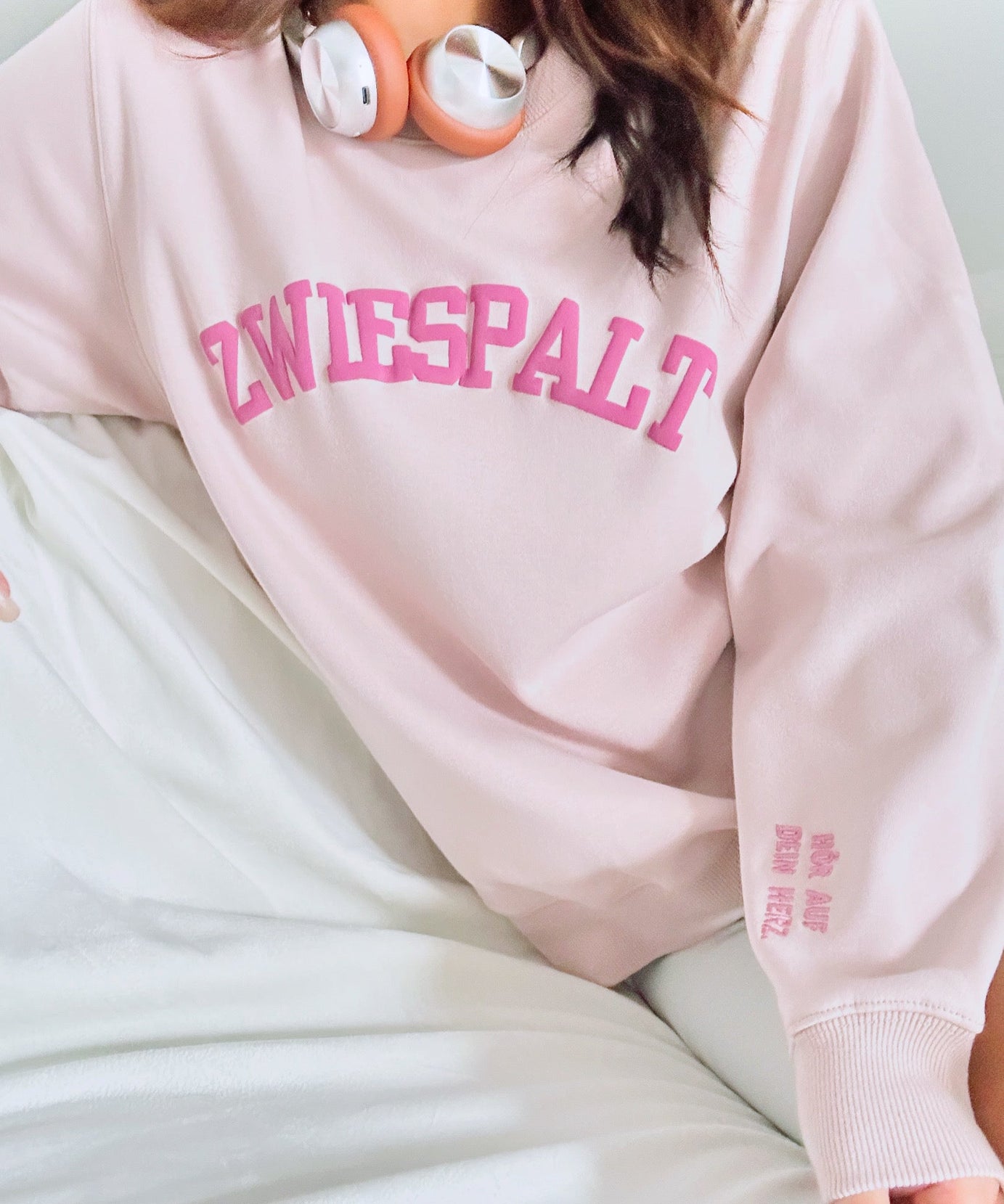 Mindful 'Zwiespalt' Crewneck Sweatshirt - Listen to Your Heart Message | Ultimate Fall/Winter Comfort