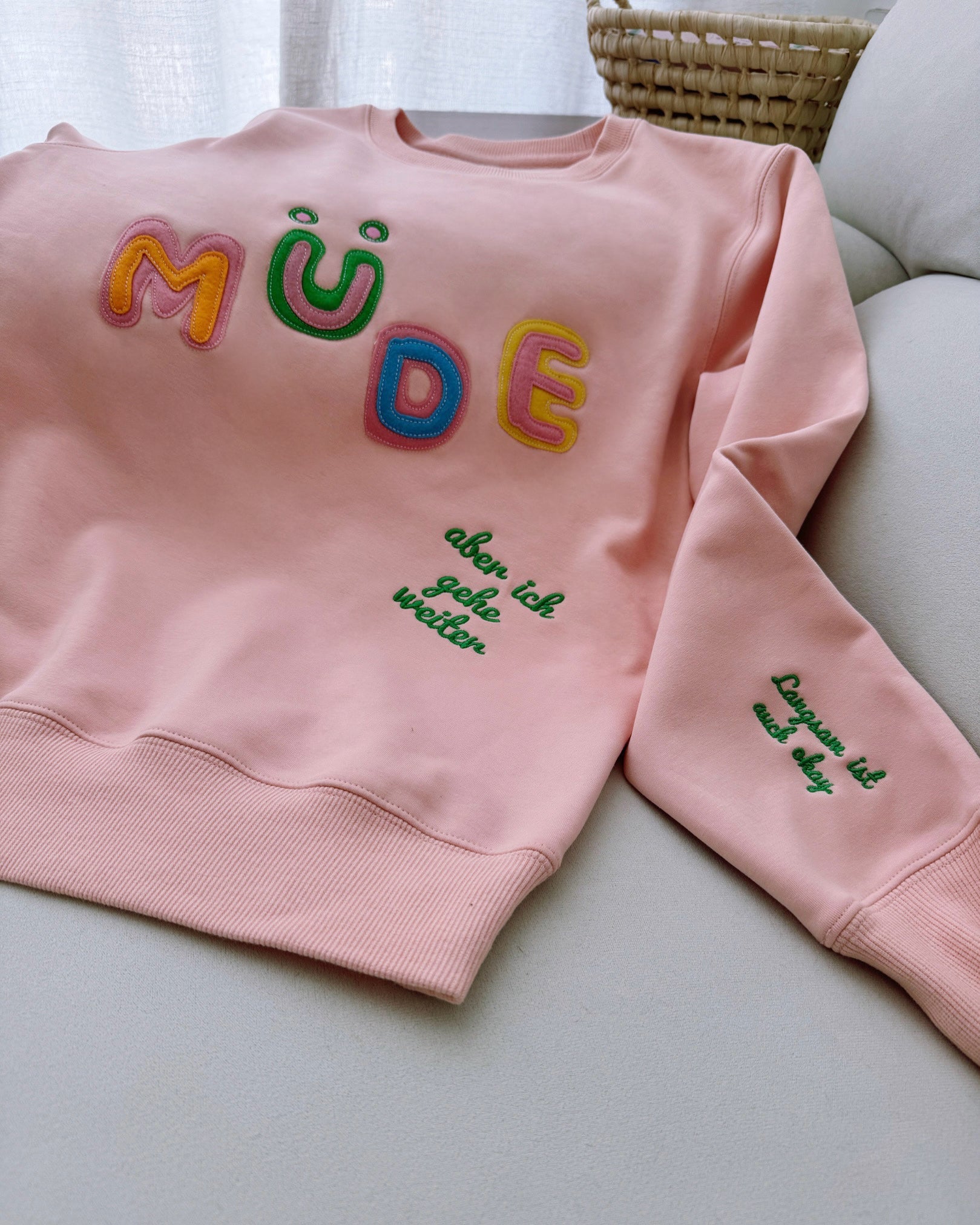 Cozy "Müde But Motivated" Crewneck Sweatshirt – Your Go-To for Fall Comfort & Mindful Moments