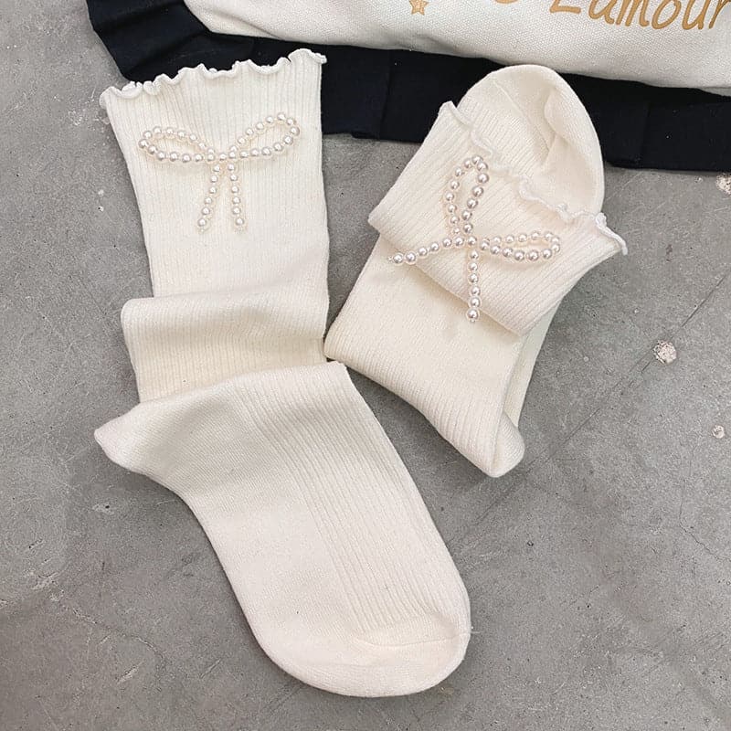 Autumn Chic: Faux Pearl Bowknot Ribbed Ruffle Knee-High Socks for Women