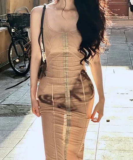 Effortless Autumn Chic: Square Neck Ruched Bodycon Midi Dress with Abstract Whisper Print