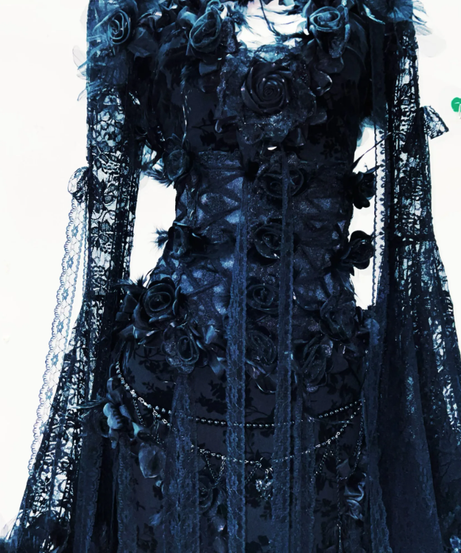 Mystic Midnight Bloom Lace Maxi Gown: Enchanting Fall Gala & Halloween Chic