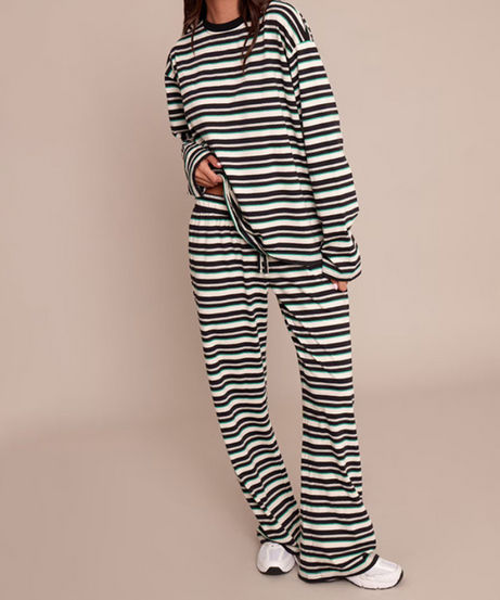 Cozy Chic Striped Lounge Set: Effortless Comfort for Fall & Holiday Seasons
