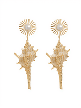 Hoshi Pearl Conch Earrings