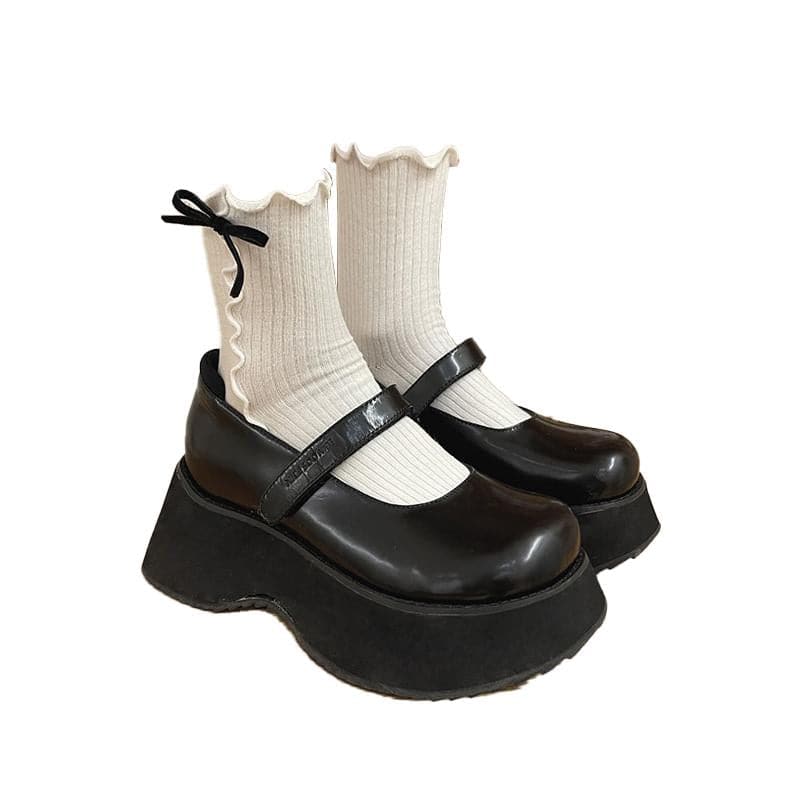 Chic Coquette Ruffle Ankle Socks with Bow | Trendy Fall Fashion & Halloween Charm