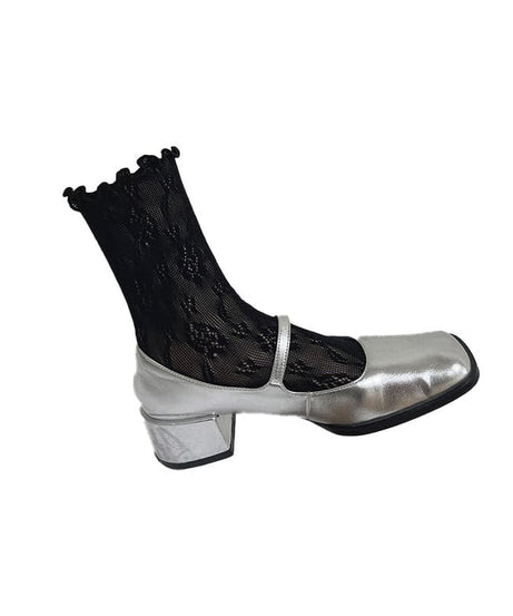 Delicate Coquette Ruffle Lace Ankle Socks - Your Fall & Holiday Style Essential
