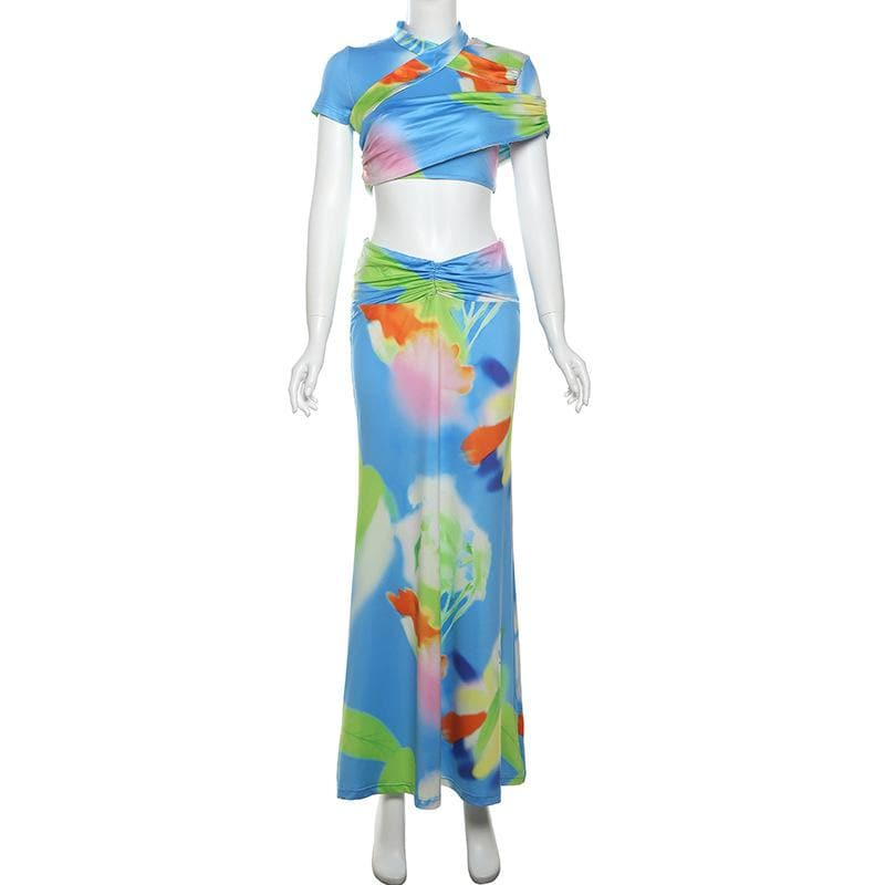 Chic Abstract Print Maxi Skirt Set – Vibrant Two-Piece Co-ord for Your Next Getaway