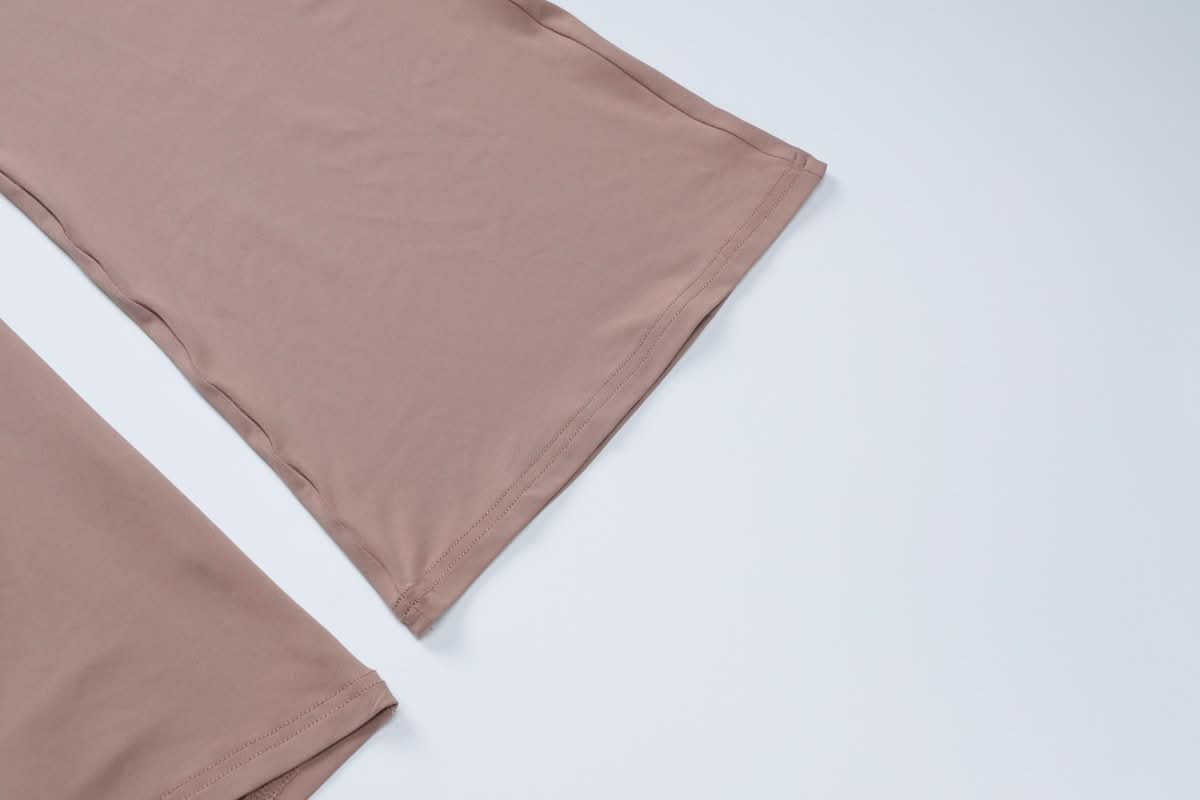 Cozy Fall Chic: Women's Ruched Flare Pant & Long Sleeve Crop Top Set - Mocha Brown Loungewear