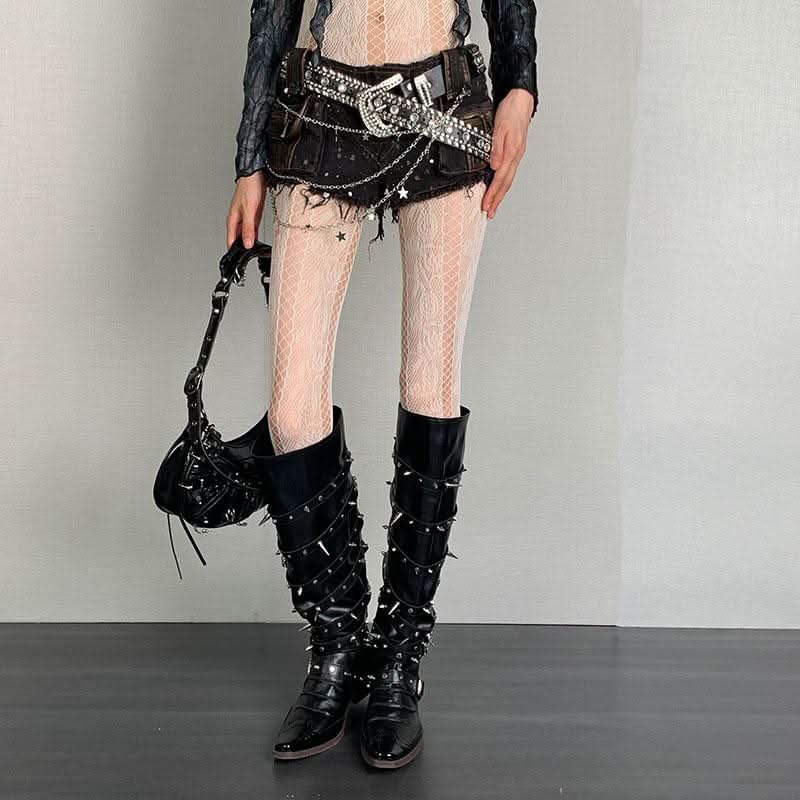 <b>Gothic Glam</b>: Edgy Lace Pattern Fishnet Tights for Fall & Halloween