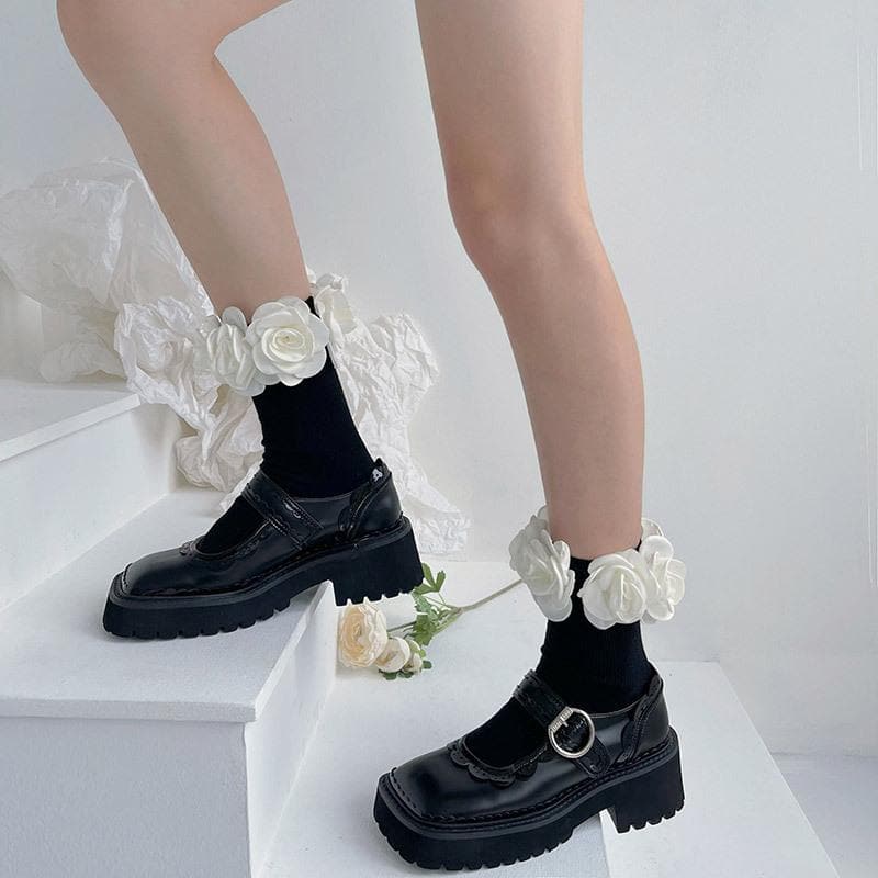Coquette Rose Applique Ankle Socks - Whimsical Fall & Halloween Style for Women