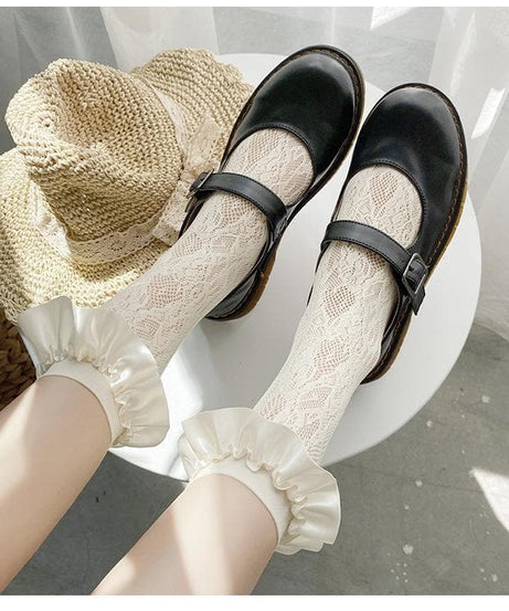 Dainty Lace Ruffle Ankle Socks for Fall | Vintage Chic & Cozy Autumn Style