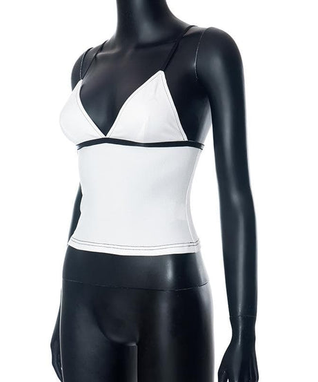 Y2K Chic V-Neck Contrast Cami Top – Flattering Fit for Fall Layering & Nights Out
