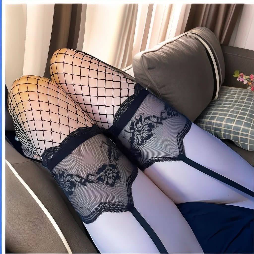 Alluring Autumn Nights: Floral Lace Fishnet Thigh-High Suspender Stockings for Women
