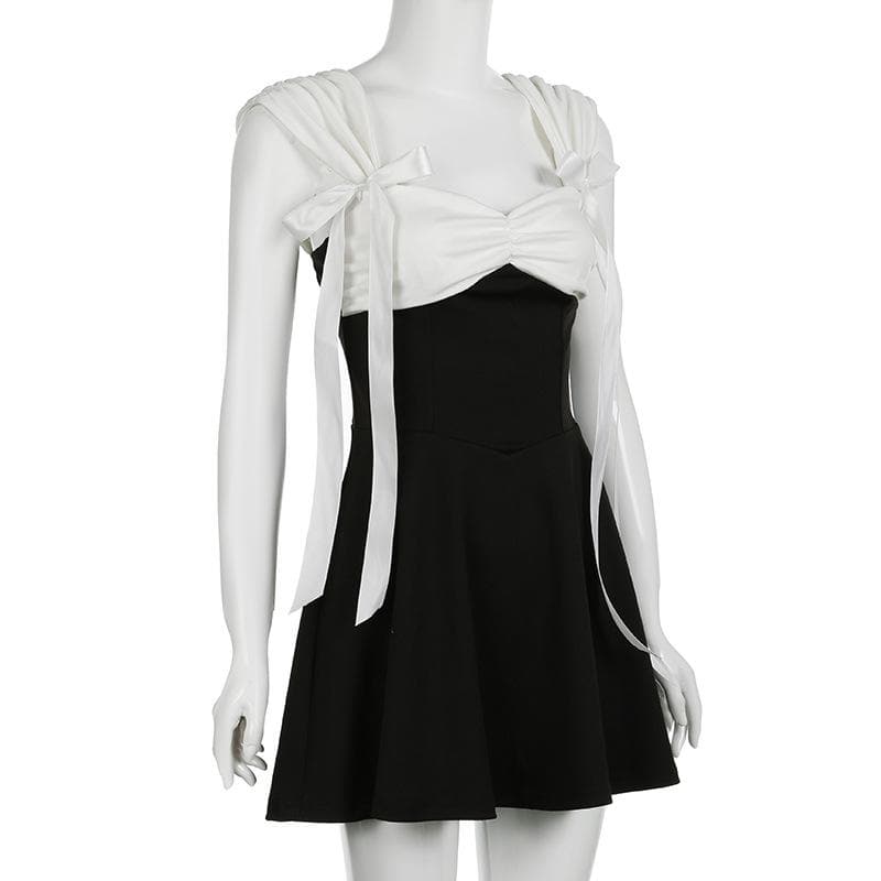 Sweetheart Bow-Tie Ruched Mini Dress - Chic Black & White Fall Flirt